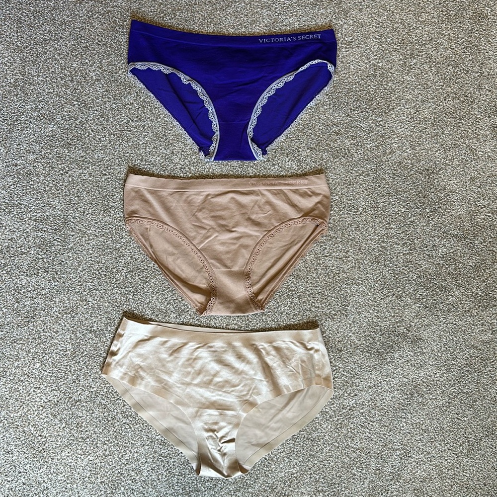 Victoria’s Secret hiphugger underwear size M
